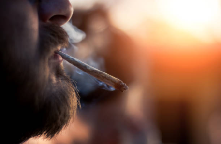 El cannabis afecta a tu salud bucal